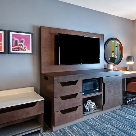 Hampton Inn & Suites Las Vegas Convention Center - No Resort Fee Zewnętrze zdjęcie