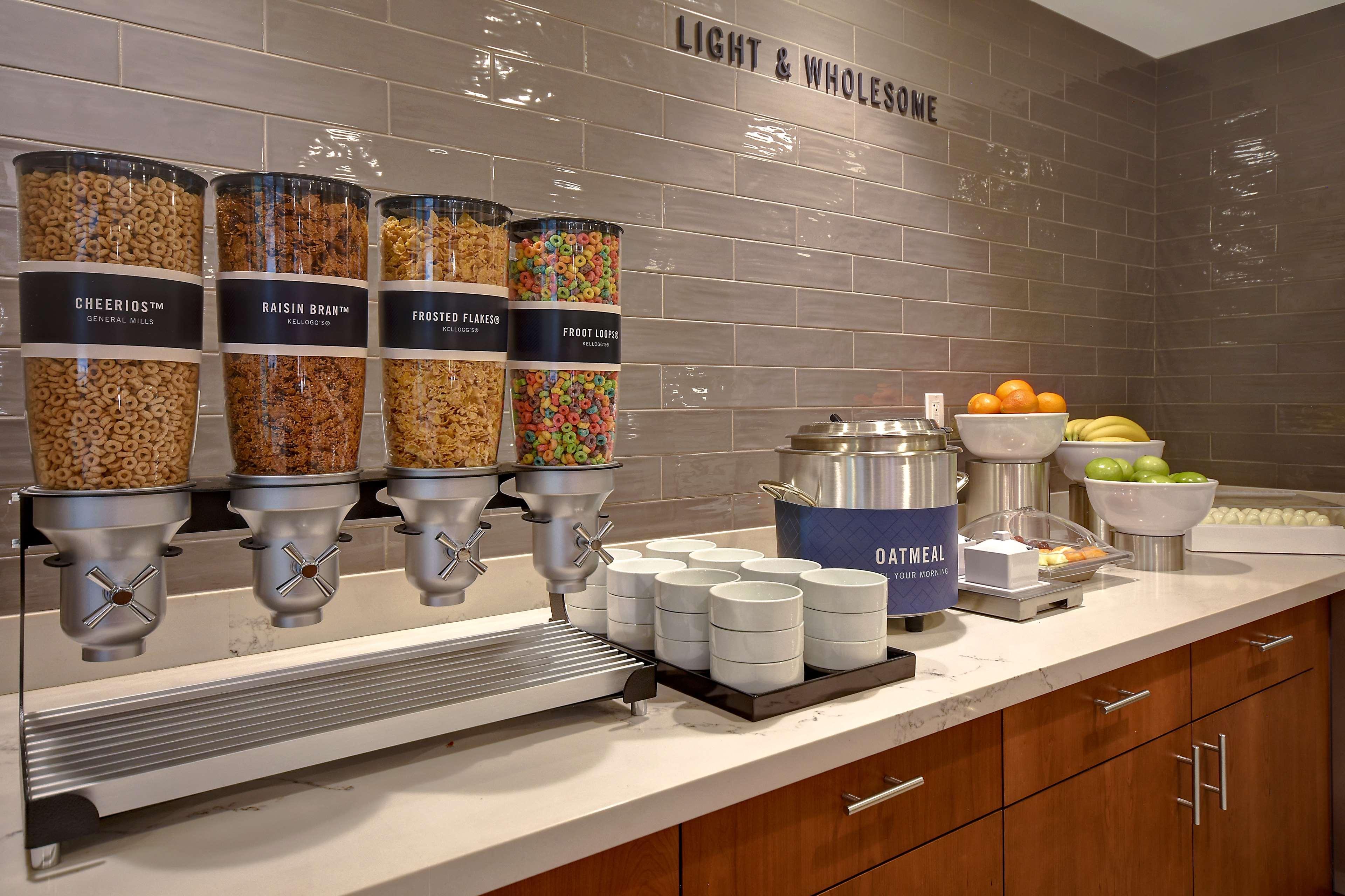Hampton Inn & Suites Las Vegas Convention Center - No Resort Fee Zewnętrze zdjęcie