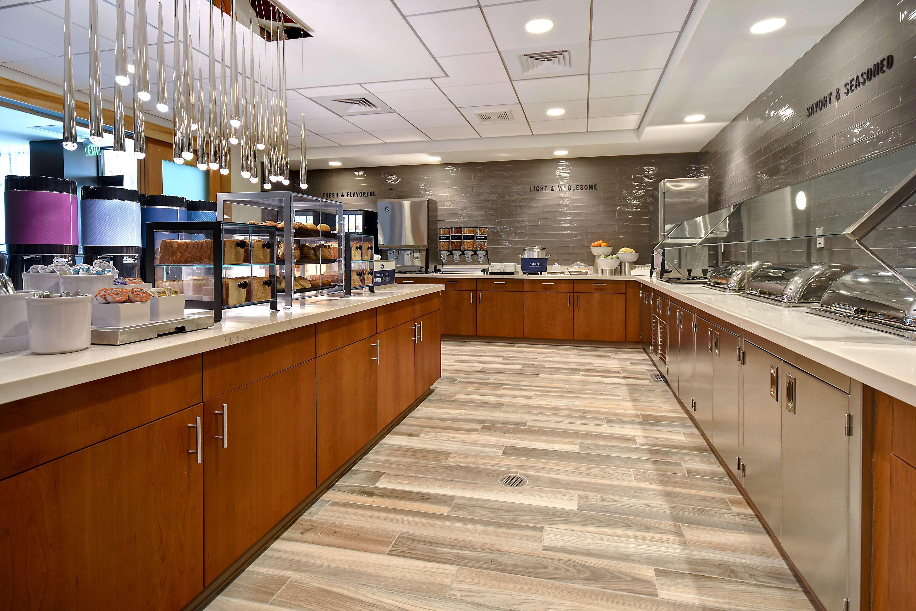 Hampton Inn & Suites Las Vegas Convention Center - No Resort Fee Zewnętrze zdjęcie