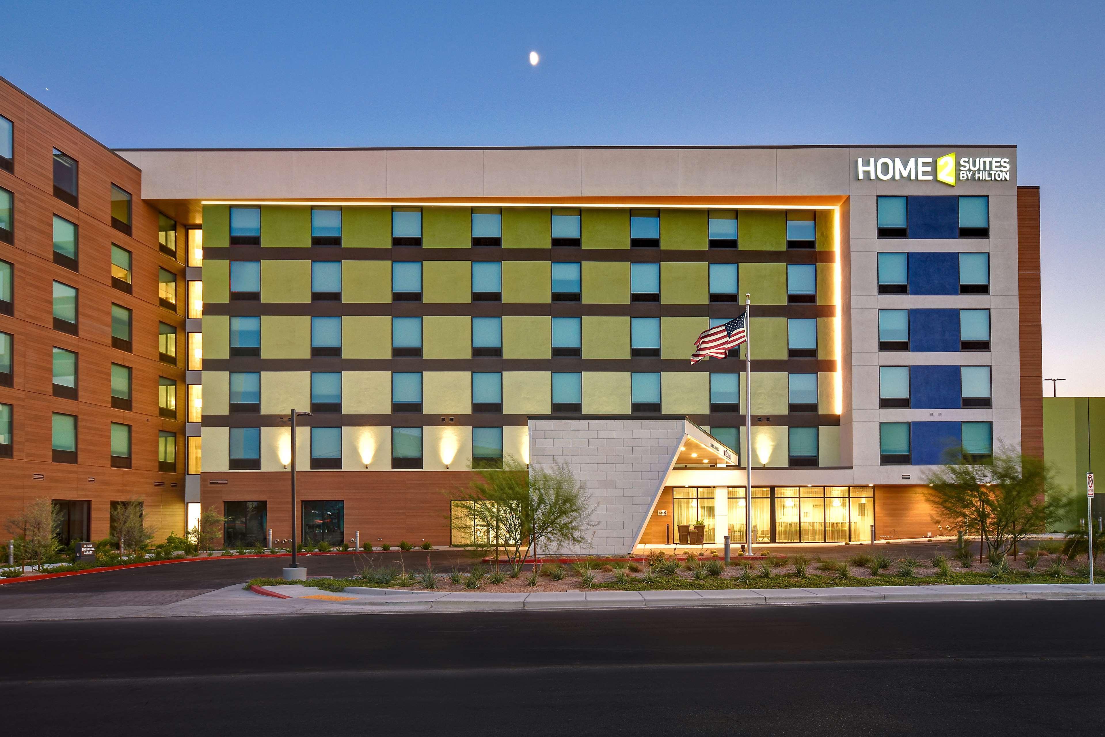 Hampton Inn & Suites Las Vegas Convention Center - No Resort Fee Zewnętrze zdjęcie